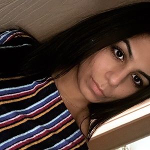 Meet your Posher, Alisa